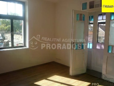 Pronájem bytu 1+kk 20 m² Jeronýmova, Kladno - Kročehlavy