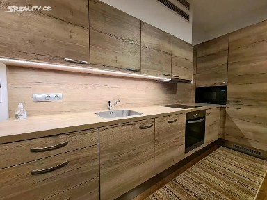Pronájem bytu 2+kk 75 m² K Sídlišti, Praha - Nusle