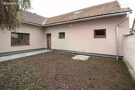 Prodej rodinného domu 143 m², pozemek 186 m² Kpt. Jaroše, Neratovice