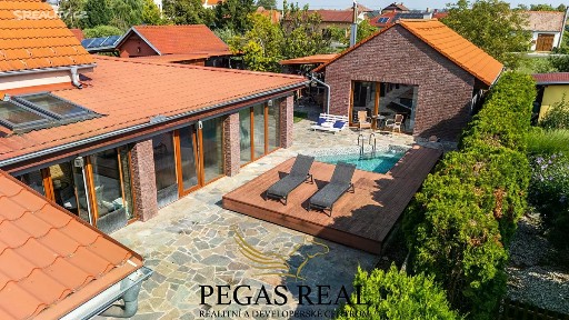 Prodej rodinného domu 338 m², pozemek 701 m² Šatovská, Znojmo - Oblekovice