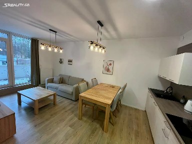 Pronájem bytu 2+kk 49 m² U Parku, Hluboká nad Vltavou