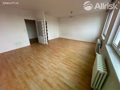 Prodej bytu 2+kk 39 m² Třinecká, Praha - Letňany