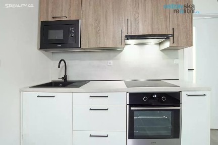 Prodej bytu 1+kk 27 m² Na Lánech, Ostrava - Nová Ves