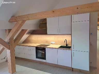 Pronájem bytu 3+kk 121 m² Ke Tvrzi, Praha - Královice