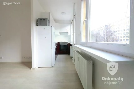 Pronájem bytu 1+1 27 m² Českolipská, Praha - Praha 9