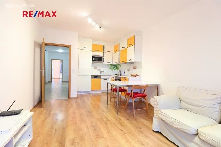 Pronájem bytu 4+kk 97 m² Na Fialce, Říčany