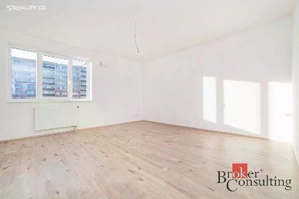 Pronájem bytu 2+kk 49 m² Jaroslava Holečka, Kladno - Kročehlavy