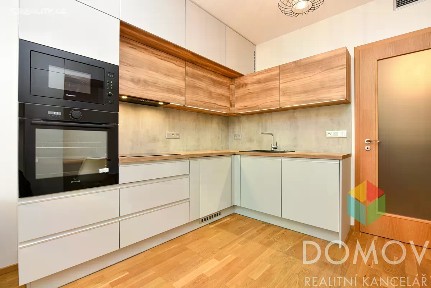 Pronájem bytu 1+kk 33 m² Smržových, Praha - Vysočany