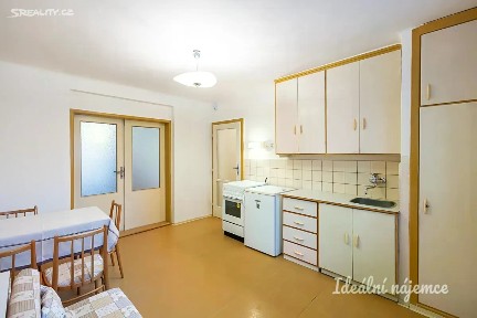 Pronájem bytu 2+1 55 m² Krupná, Praha - Komořany