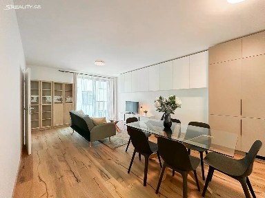 Pronájem bytu 3+kk 70 m² Křižíkova, Praha - Karlín