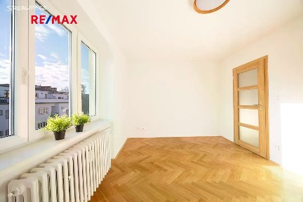 Pronájem bytu 3+1 55 m² Mydlářka, Praha - Dejvice