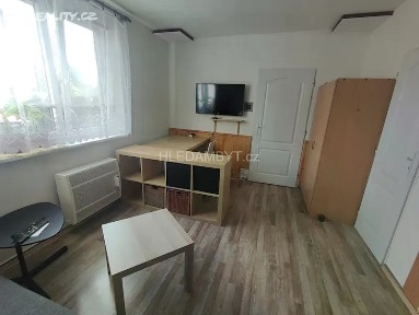 Pronájem bytu 1+kk 30 m² Vamberská, Praha - Letňany