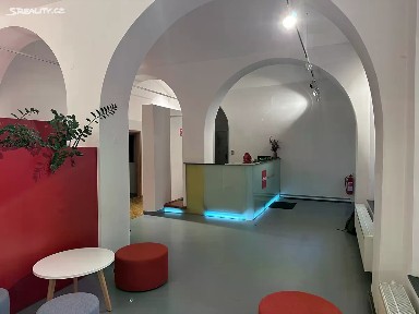 Pronájem kanceláře 1110 m² Karlovo náměstí, Praha - Nové Město