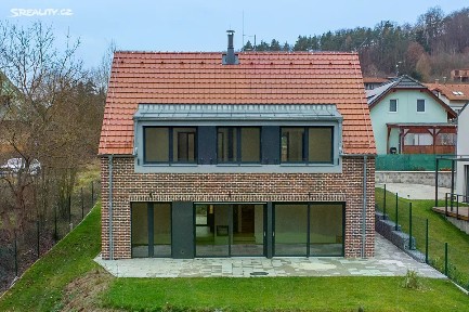 Pronájem rodinného domu 225 m², pozemek 1156 m² Štěchovice - Třebenice