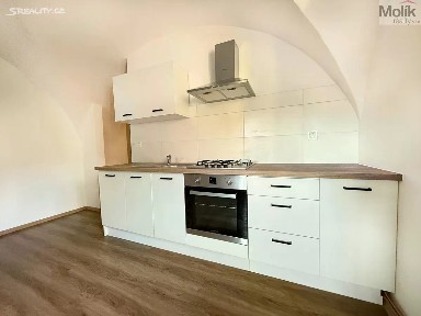 Pronájem bytu 2+kk 50 m² Tovární, Osek