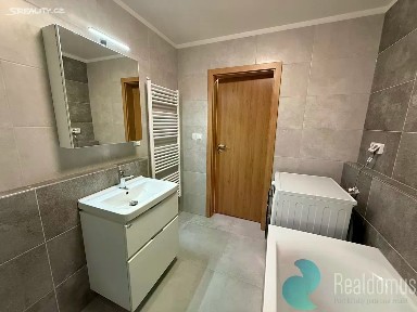 Pronájem bytu 1+kk 31 m² Dobrovodská, České Budějovice - České Budějovice 5