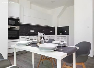 Pronájem bytu 2+kk 93 m² Solná, Opava - Město