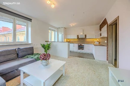 Prodej bytu 3+kk 70 m² Hlavní třída, Ostrava - Poruba