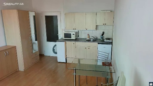 Pronájem bytu 1+kk 27 m² Kyselova, Praha - Kobylisy