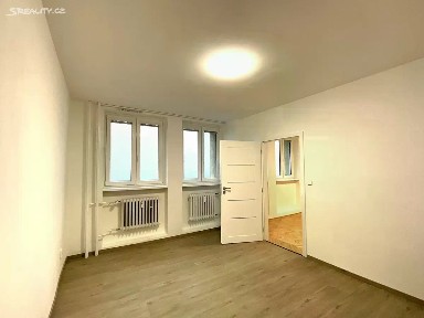 Pronájem bytu 3+1 67 m² Černokostelecká, Praha - Strašnice