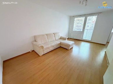 Pronájem bytu 3+1 74 m² Cíglerova, Praha - Černý Most