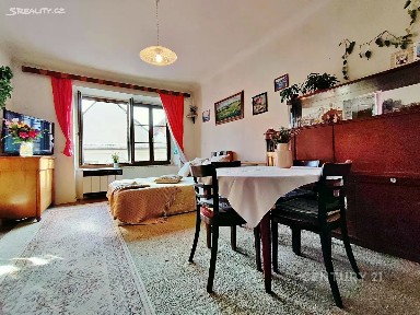 Pronájem bytu 2+1 46 m² Žerotínova, Náměšť nad Oslavou