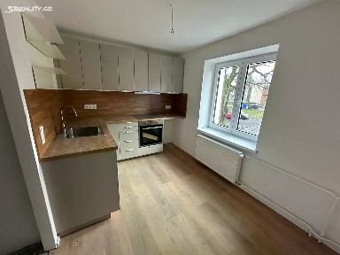 Pronájem bytu 1+1 30 m² Hřbitovní, Břidličná