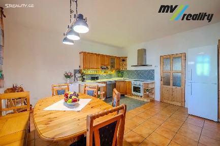 Prodej rodinného domu 178 m², pozemek 1113 m² Milovice - Benátecká Vrutice