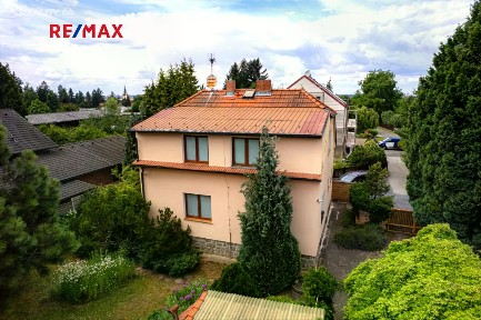 Prodej rodinného domu 184 m², pozemek 703 m² V Zahradách, Průhonice
