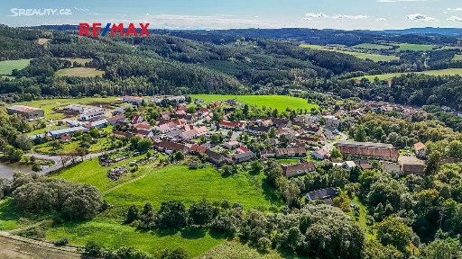 Prodej vícegeneračního domu 295 m², pozemek 2984 m² Osečany
