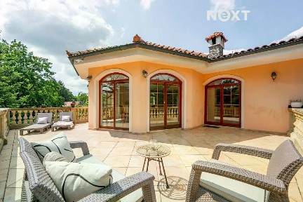 Prodej rodinného domu 302 m², pozemek 921 m² Mnichovická, Hrusice