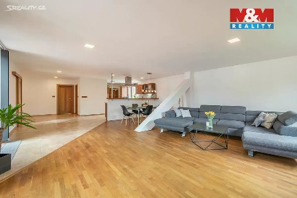 Prodej rodinného domu 196 m², pozemek 1242 m² Václavice