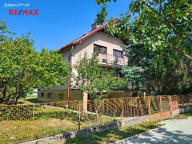 Prodej rodinného domu 230 m², pozemek 740 m² Míru, Městec Králové