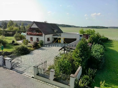 Prodej rodinného domu 435 m², pozemek 3000 m² Domousnice - Skyšice