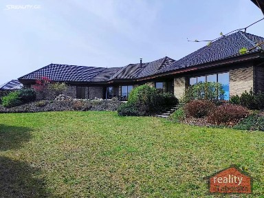 Prodej rodinného domu 360 m², pozemek 2025 m² Trnová