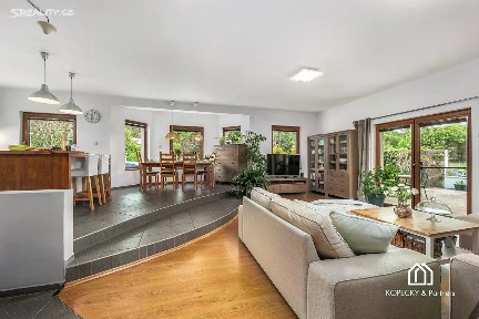 Prodej rodinného domu 252 m², pozemek 1208 m² V Závětině, Nelahozeves