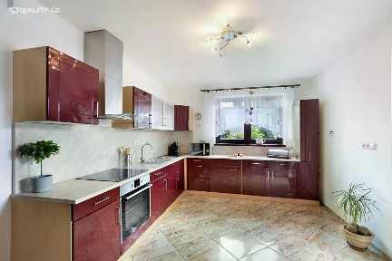 Prodej rodinného domu 300 m², pozemek 982 m² V Zelených, Květnice