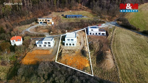 Prodej rodinného domu 240 m², pozemek 2093 m² Jince