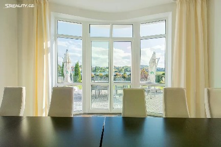 Prodej rodinného domu 899 m², pozemek 18858 m² Rosovice