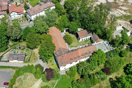 Prodej rodinného domu 1850 m², pozemek 7301 m² Okoř