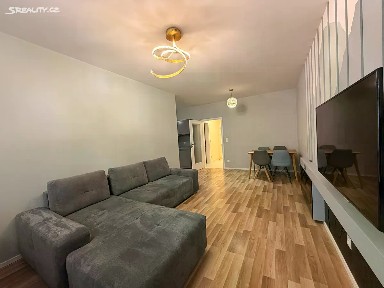 Prodej bytu 1+kk 51 m² Zvěřinova, Praha - Strašnice