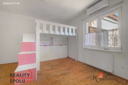 Prodej rodinného domu 181 m², pozemek 952 m² Mezholezy