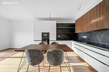 Prodej bytu 2+kk 56 m² Antonína Petrofa, Hradec Králové - Nový Hradec Králové