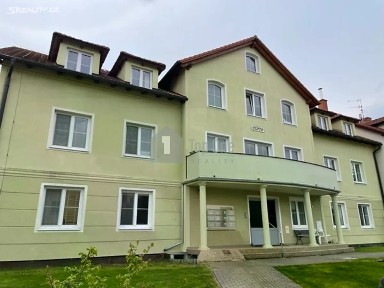 Pronájem bytu 1+kk 23 m² Svatý Jan, Únětice