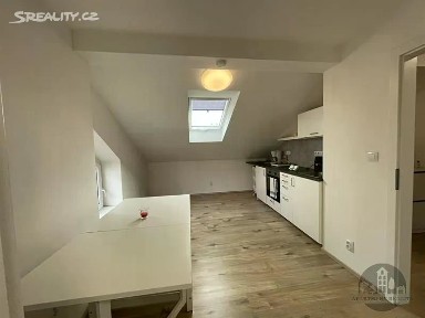 Pronájem bytu 2+kk 34 m² Budějovická, Praha - Krč