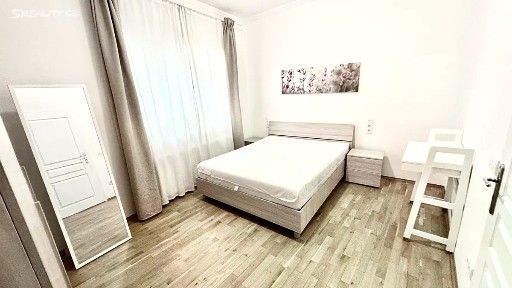 Pronájem bytu 2+kk 31 m² Vyšehradská, Praha - Nové Město