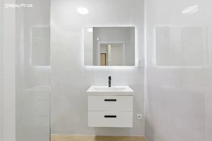 Pronájem bytu 2+kk 48 m² Šmeralova, Karlovy Vary - Rybáře