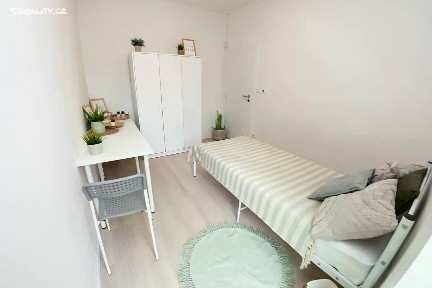 Pronájem bytu pokoje 85 m² Jeronýmova, Brno - Židenice