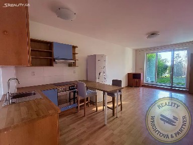 Prodej bytu 1+kk 38 m² Wiesenthalova, Praha - Řeporyje