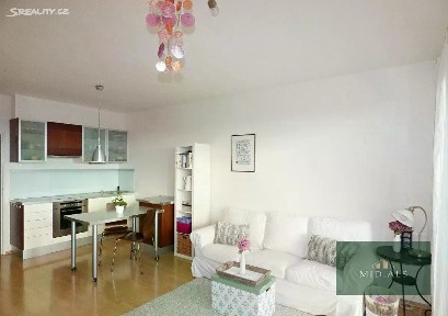 Prodej bytu 2+kk 40 m² Hnězdenská, Praha - Troja